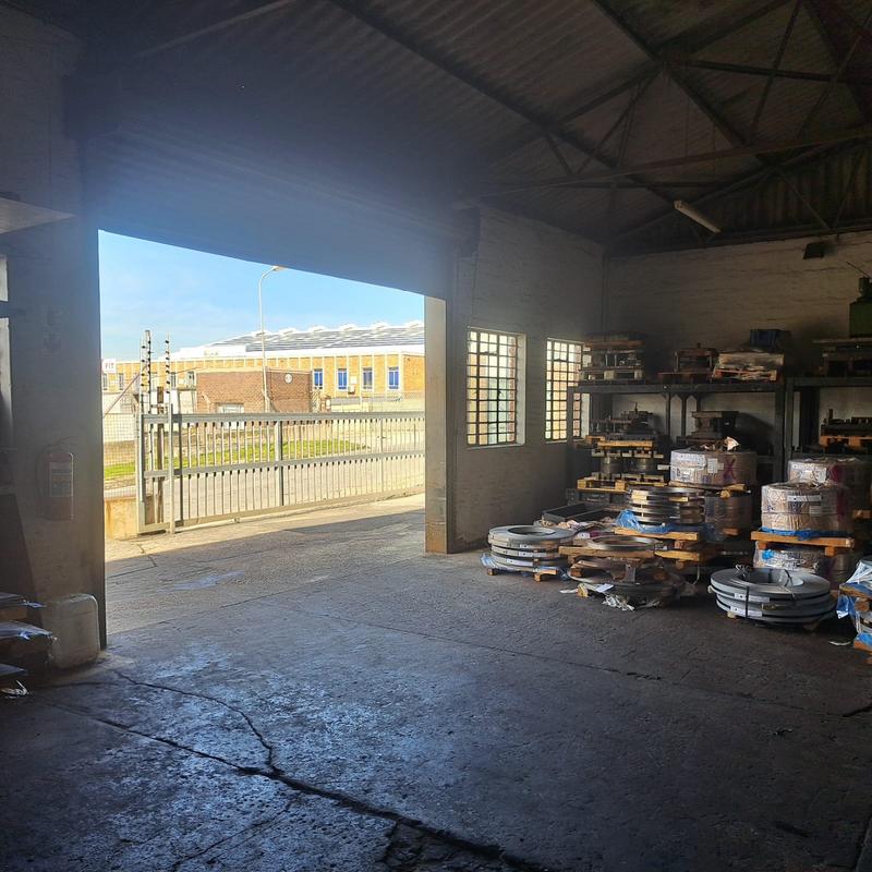 To Let Commercial Property for Rent in Neave Industrial Eastern Cape